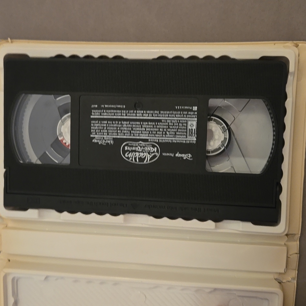 Disney Aladdin and the King of Thieves VHS - Damage To Cover - Picture 2 of 5